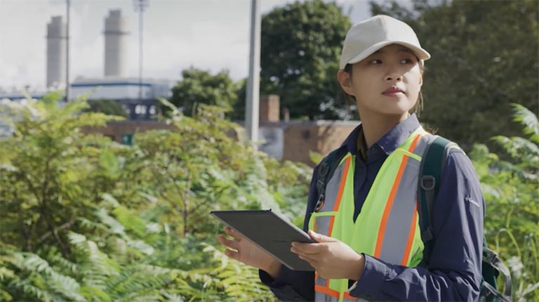 Jiahui Wang in the field 