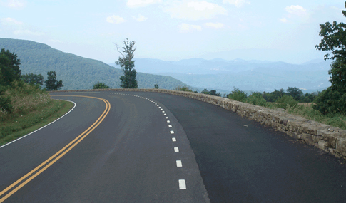 Skyline drive winds through Shenandoah National Park.