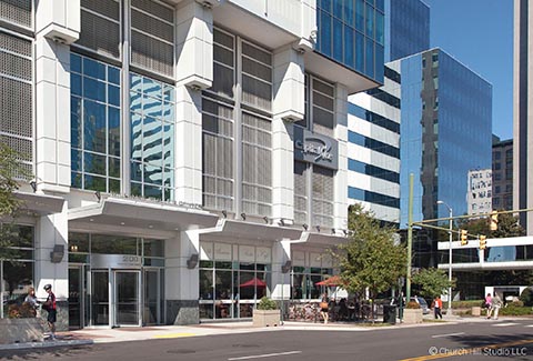 Street view of Williams Mullen office tower.