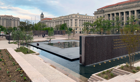 A view from behind the illumination sculpture at the WWI Memorial.