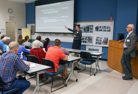 Members of the project team present on the corridor study at one of the project’s public outreach meetings.