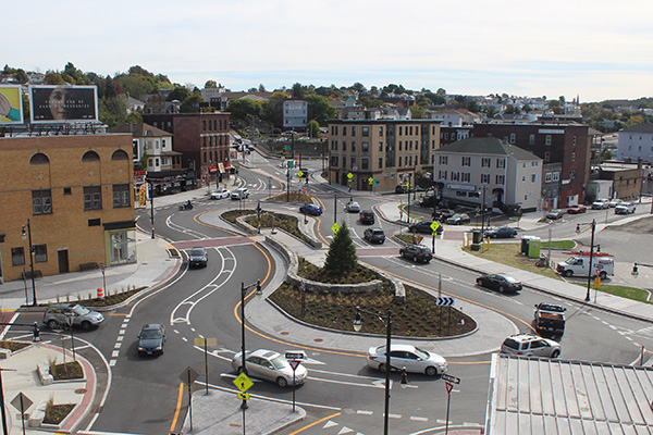 A peanut shaped roundabout improves traffic circulation and safety