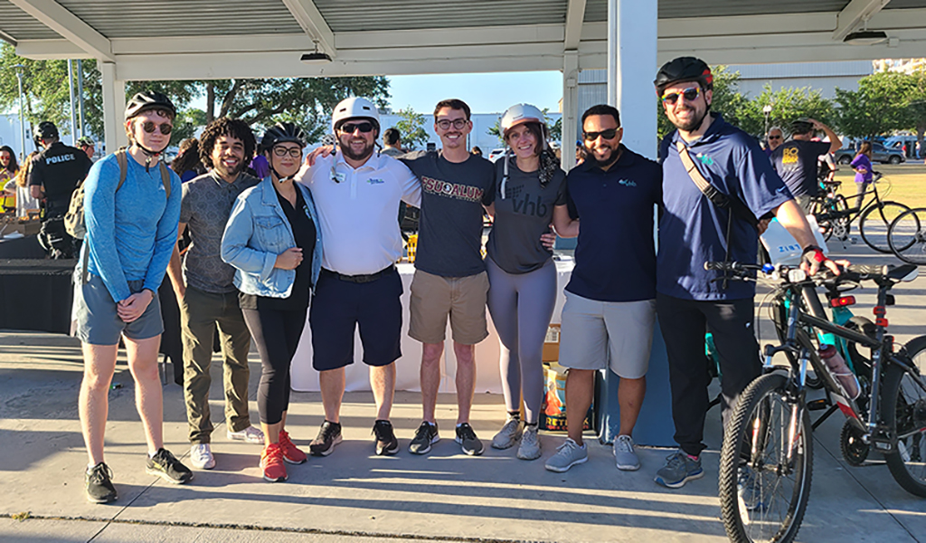 Another group of VHB staff members posing for Bike 5 Cities