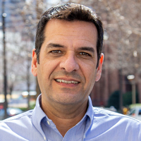 Headshot of Fabricio Ponce.